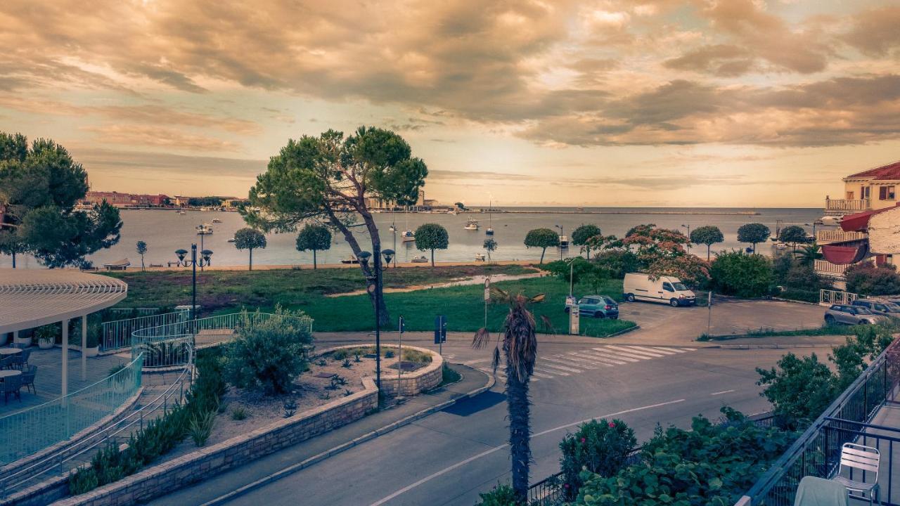 Villa Umag Seafront المظهر الخارجي الصورة